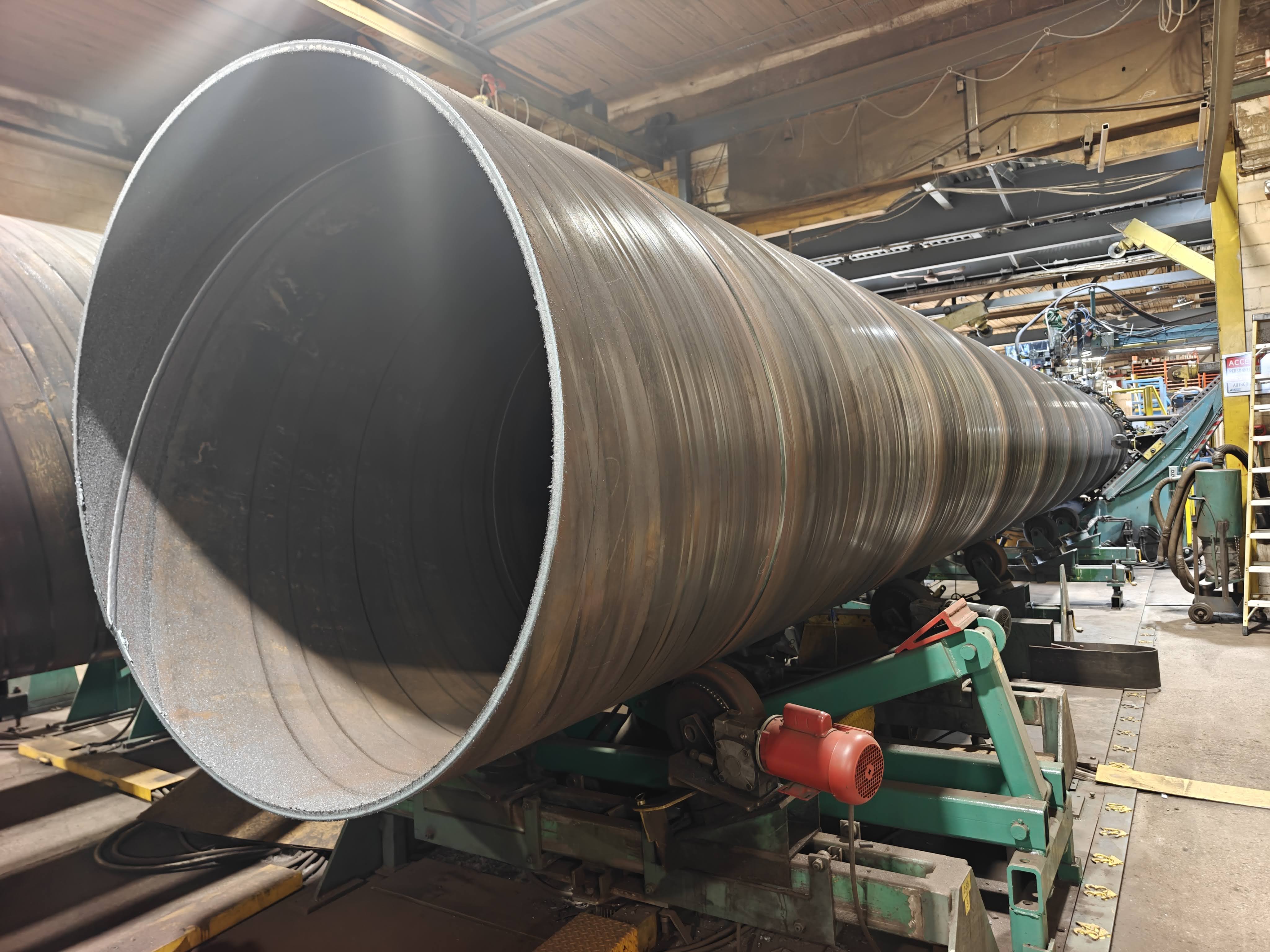 Pieux en cours de fabrication à l'usine