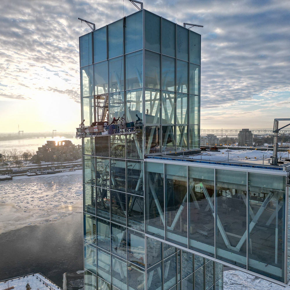 installation of the glass cage on the tower