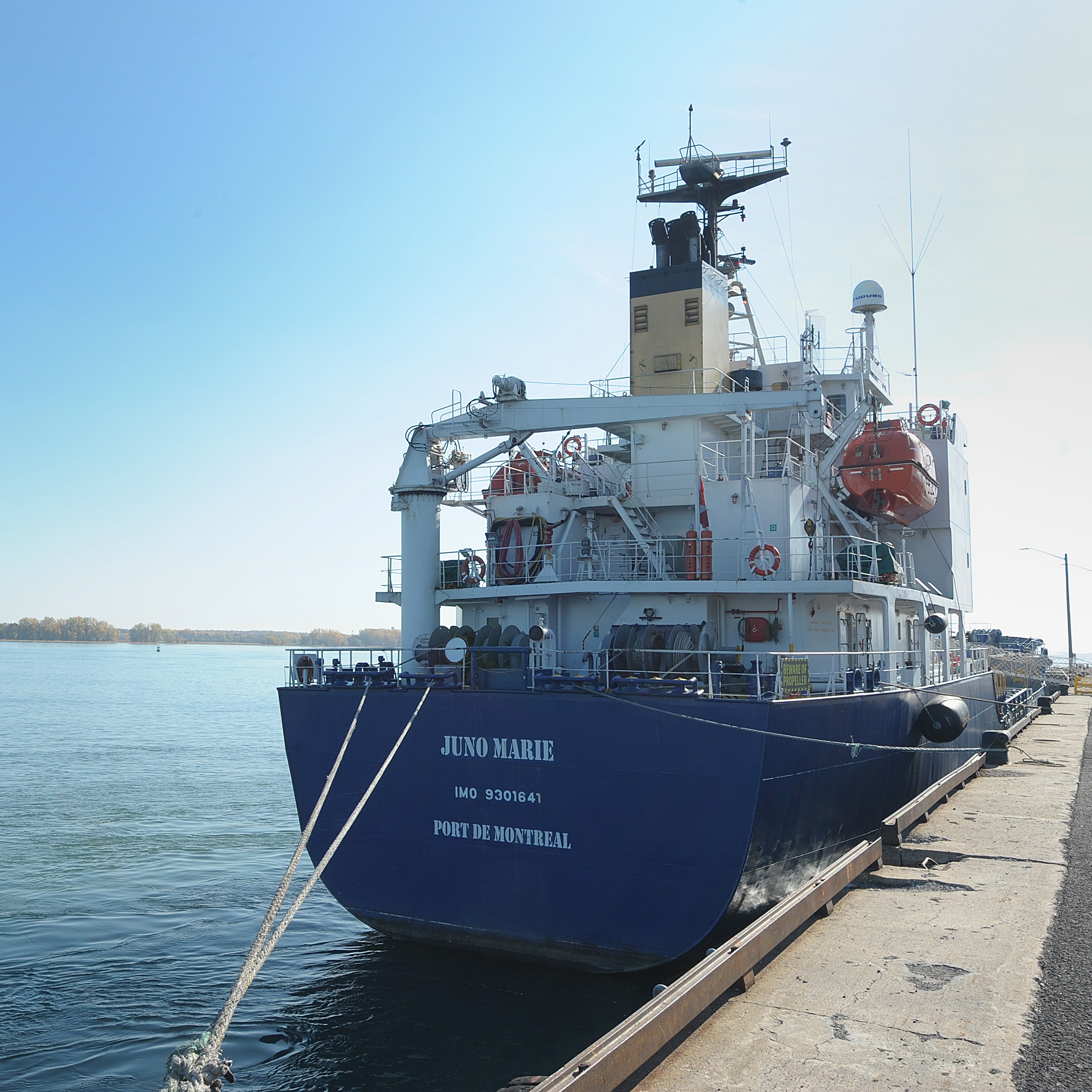 Le Juno Marie amarré au Port de Montréal