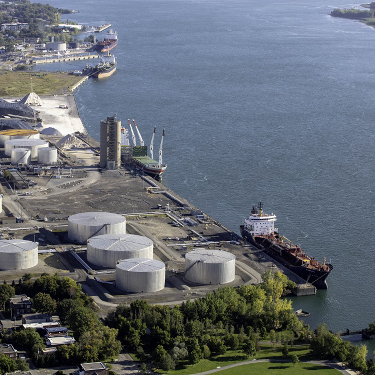 Le terminal pétrolier de Parkland au Port de Montréal