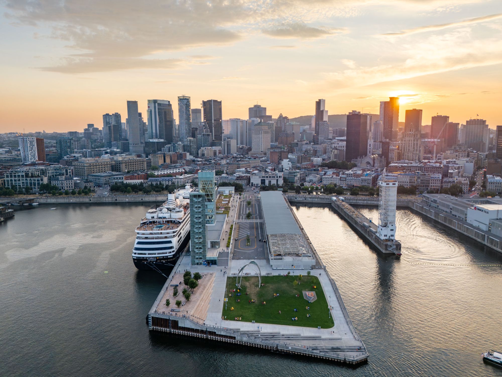 Vue aérienne du Grand Quai