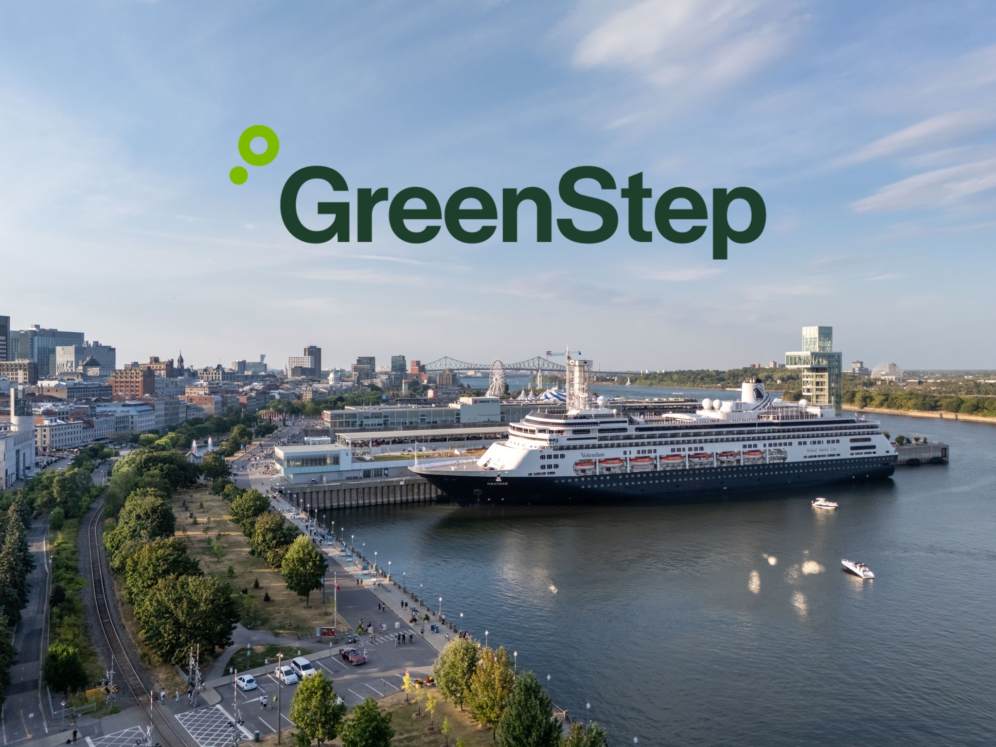 Vue du Grand Quai du Port de Montréal et logo Greenstep