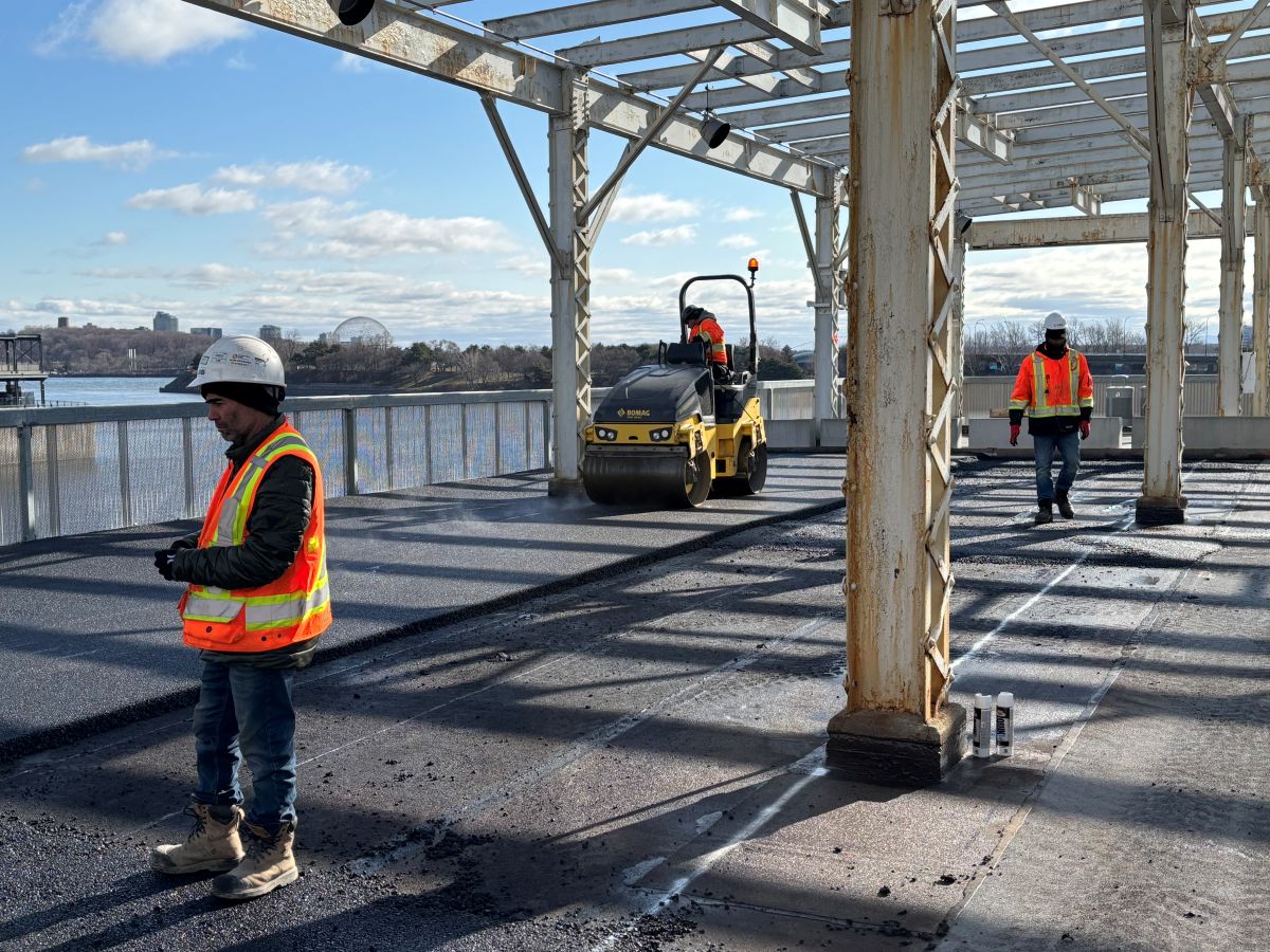 travaux dans le stationnement du Grand Quai
