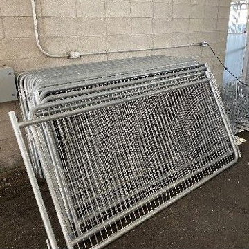 Crowd barrier
